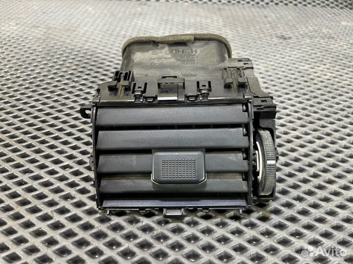 Дефлектор воздушный прав. Lexus GX460