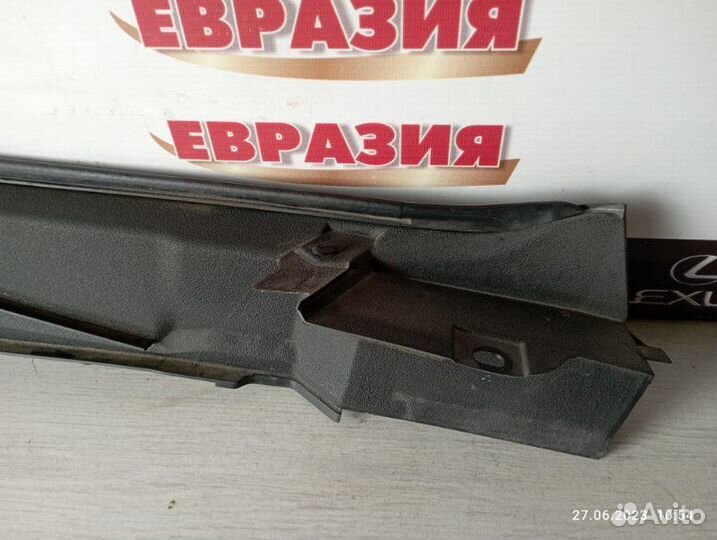 Накладка на крыло правая Lexus Rx350 2010