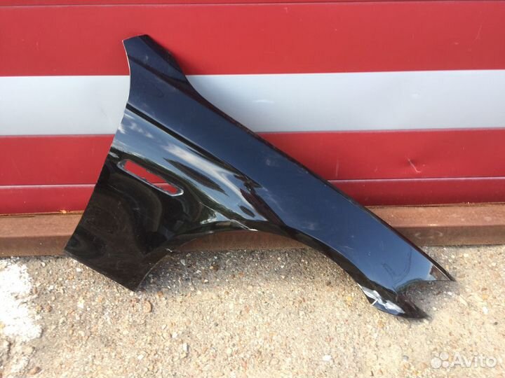 Крыло переднее правое BMW 5-серия F10 F11 09-16
