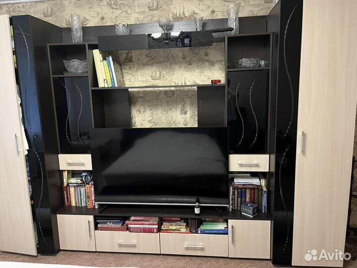 Стенка в гостиную