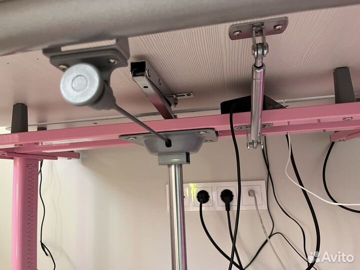 Растущая парта и кресло Kid Youth