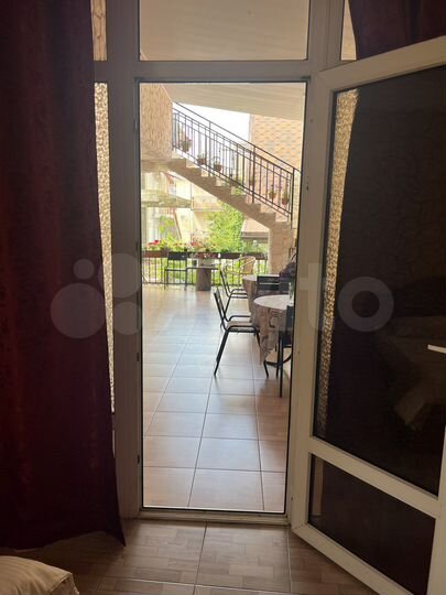 Комната 20 м² в 4-к., 1/3 эт.