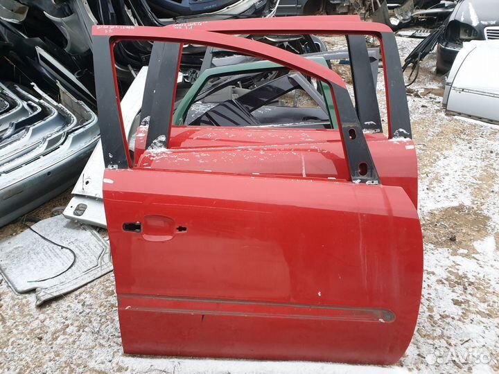 Дверь передняя правая Opel Zafira B опель зафира Б