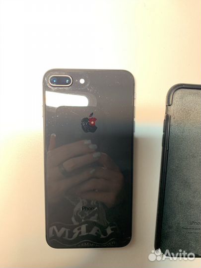 Телефон iPhone 8 plus