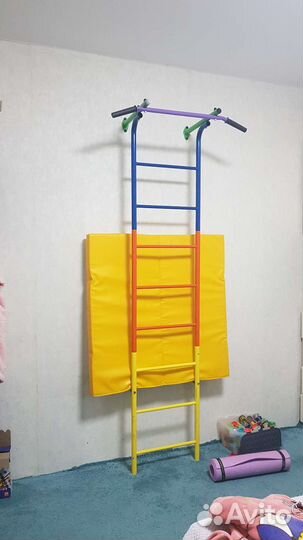 Шведская стенка, в подарок мат для неё