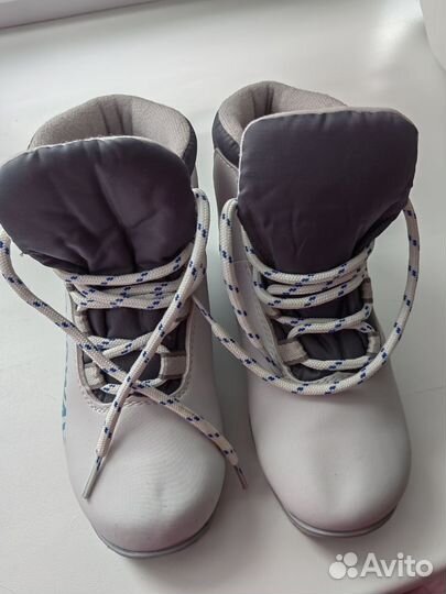 Лыжные ботинки