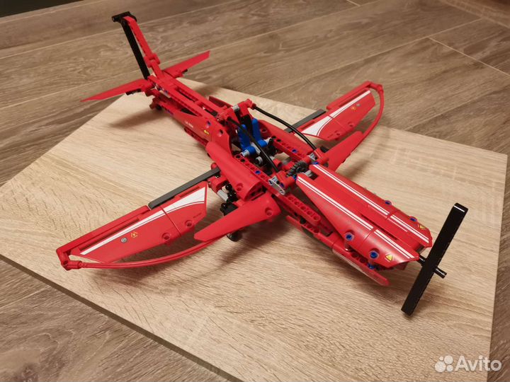 Lego technic 9394 Самолёт 2 в 1