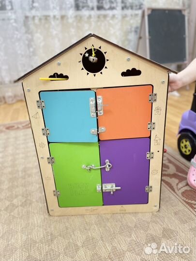 Бизиборд домик