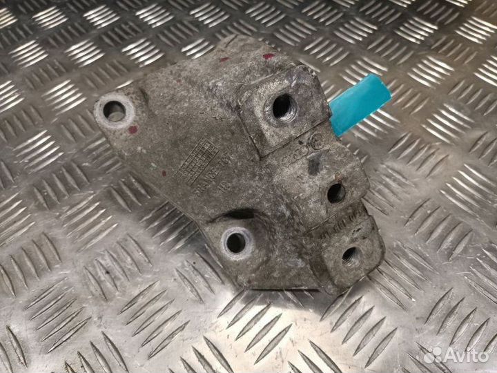 Кронштейн МКПП Skoda Octavia A4 A4 AXP