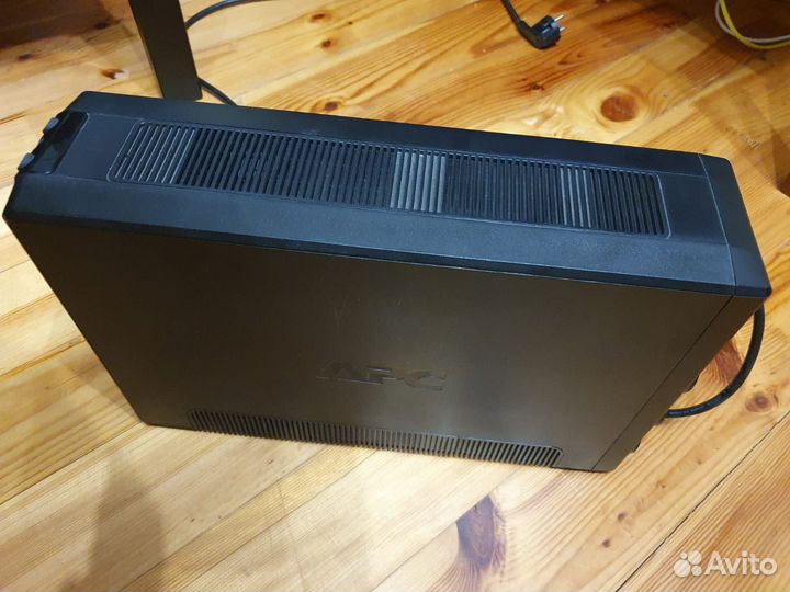 Ибп APC Back-UPS BR900G-RS
