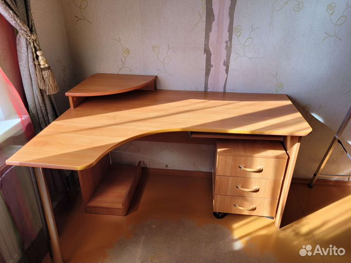 Компьютерный стол б/у