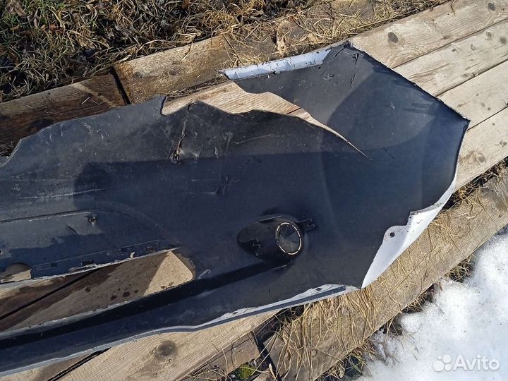 Бампер передний Nissan Leaf Ze0,Aze0