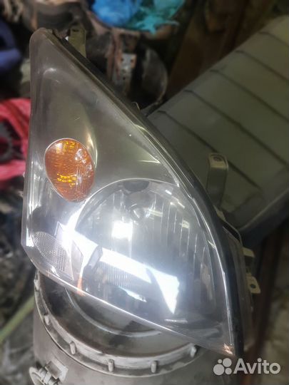 Фара правая на prado 120