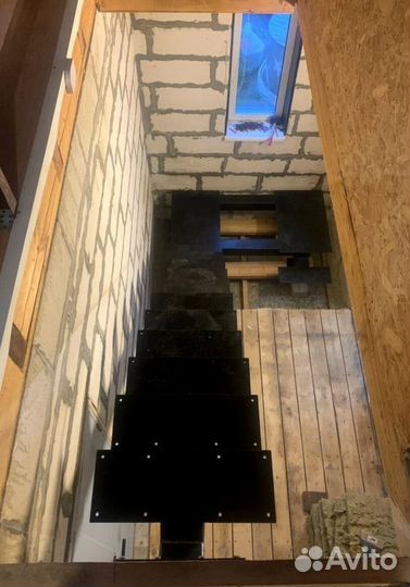 Лестница забежная под ключ