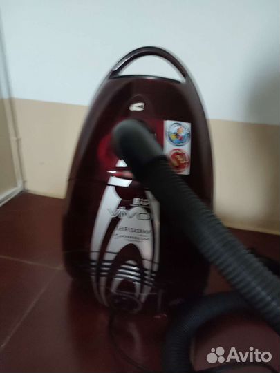 Пылесос LG Storm Extra 1400W