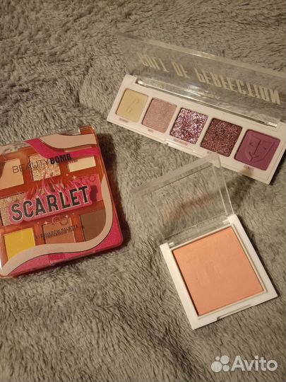 Палетка теней beauty bomb