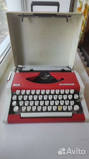Печатная пишущая машинка