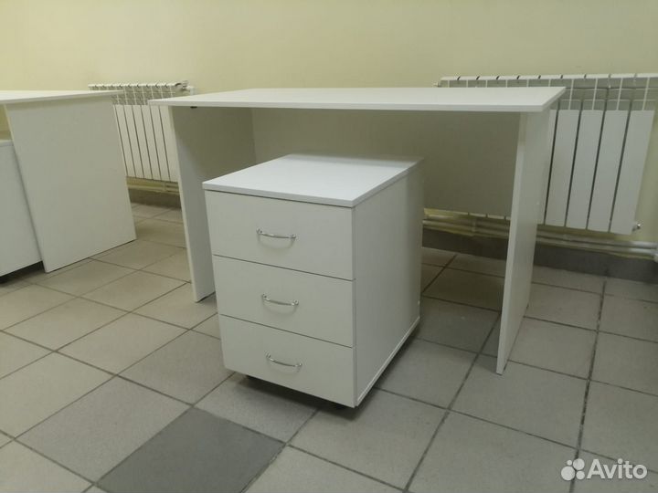 Тумба с Замком на колёсах 3-ящика 12-цветов