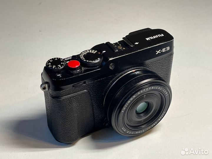 Fujifilm X-E3 + XF 27mm f/2.8 + Хват Meike MK-XE3G