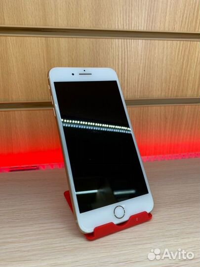 iPhone 8 Plus, 64 ГБ