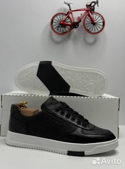 Кроссовки Boss качественные