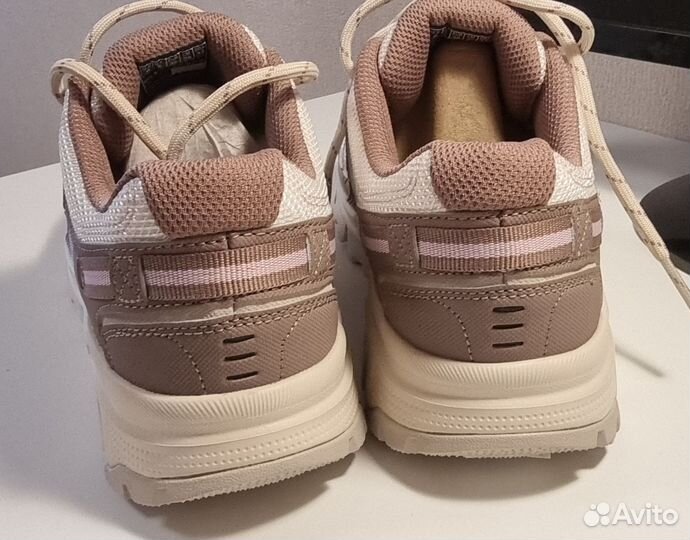 Кроссовки женские Skechers 38 размер