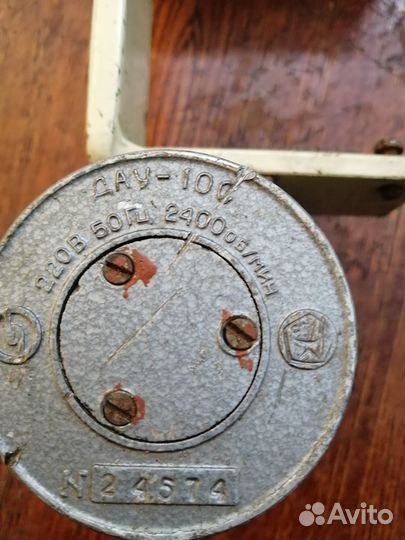 Часовой токарный станок