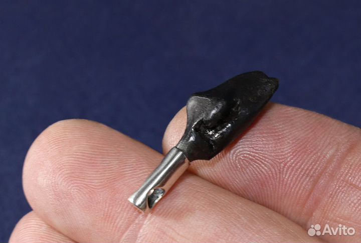 Кулон с метеоритом Сихотэ Алинь