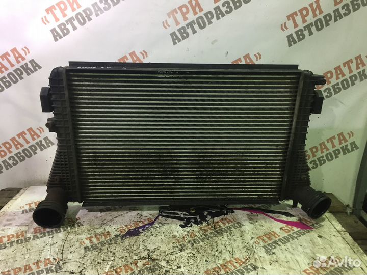 Шкода Октавия Радиатор интеркулера