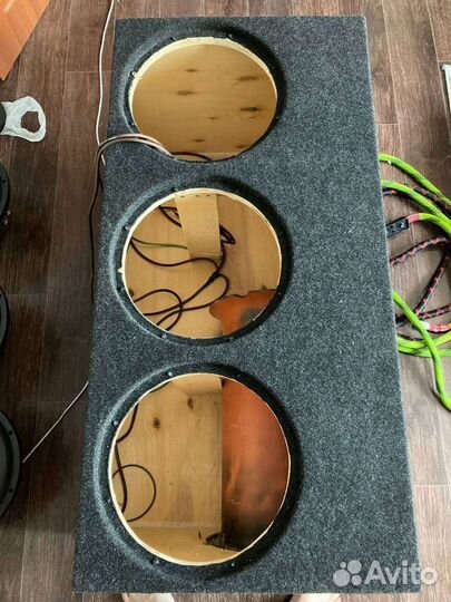 Короб под три 12 сабвуфера. На 250 трубе