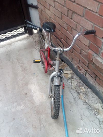 Детский велосипед четырехколесный