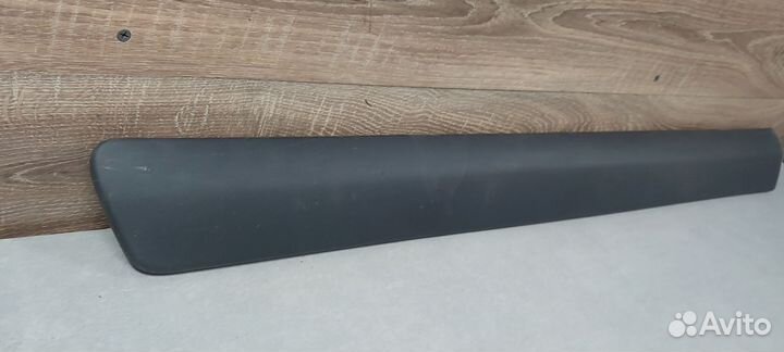 Молдинг двери передней левой LADA Largus