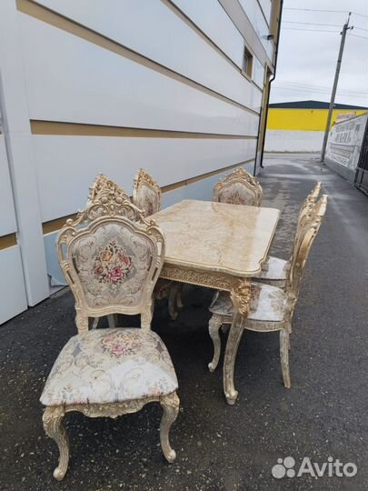 Стол и стулья новые