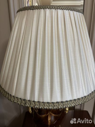 Лампа настольная