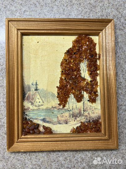 Панно с янтарем на стену размер 17,5*14,5 см