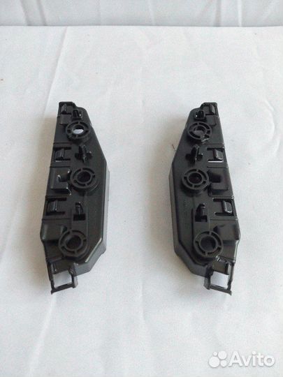 6010183100 Кронштейн пер бампер прав Geely Emgrand