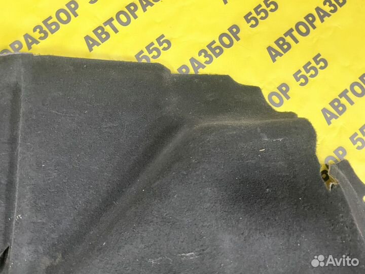 Обшивка багажника левая Ford Focus 2