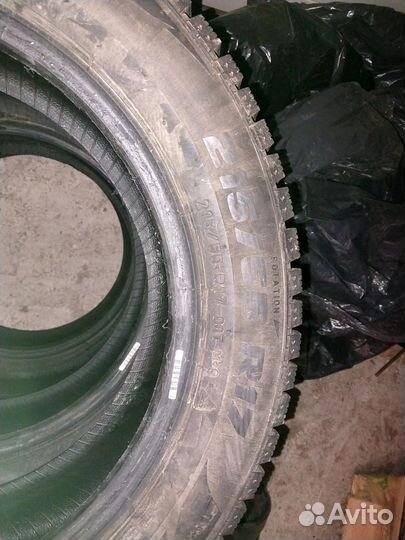 Pirelli Formula Ice 215/55 R17