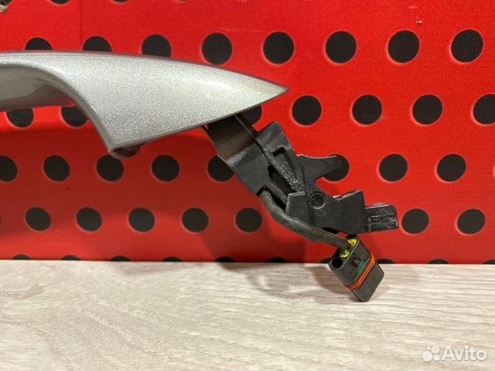 Ручка наружная передняя правая Mercedes-Benz Ml