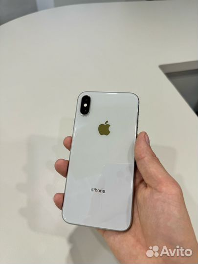 iPhone X, 64 ГБ