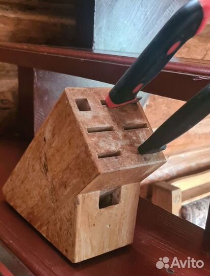 Подставка для кухонных ножей