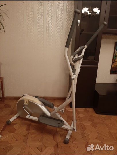 Эллиптический тренажер domyos