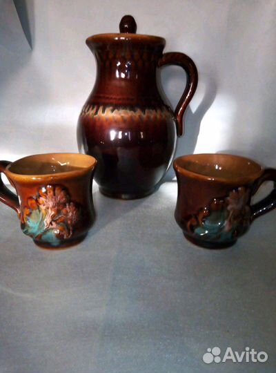 Кувшины,чашка с блюдцем,сахарница