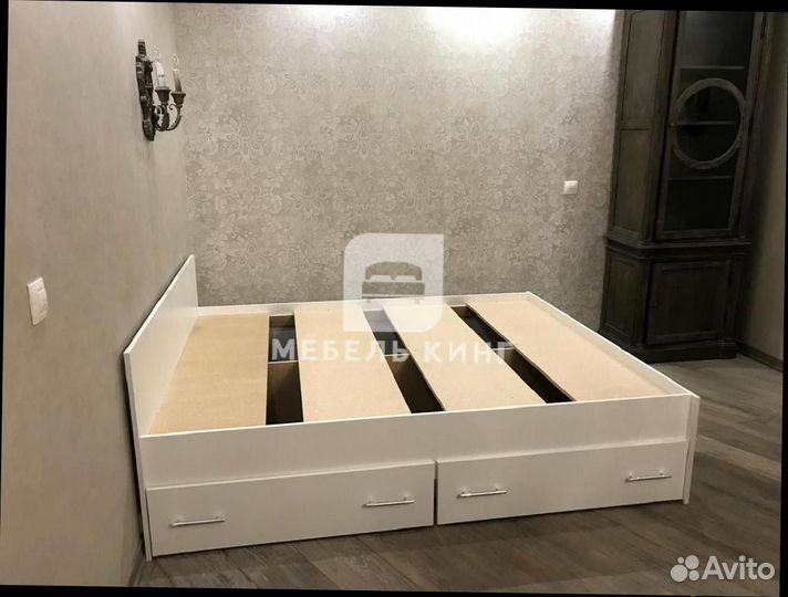 Кровать с ящиками