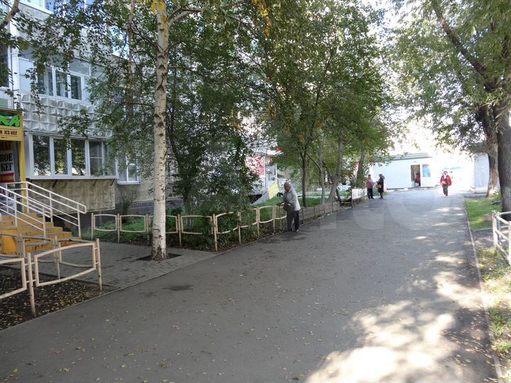 Торговая площадь, 65 м²