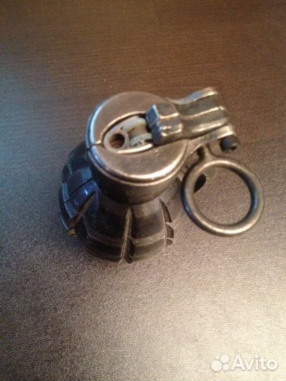 Зажигалка граната Ф-1, F C B