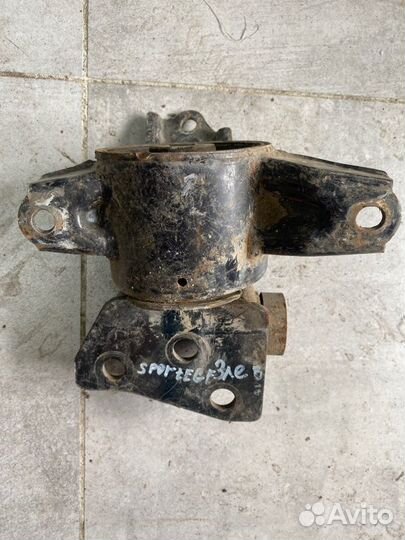 Опора двигателя Kia Sportage