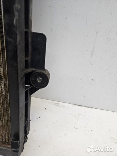 Радиатор охлаждения Toyota Land Cruiser 200