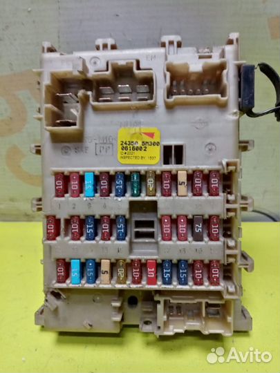 Блок предохранителей салонный Ниссан Альмера