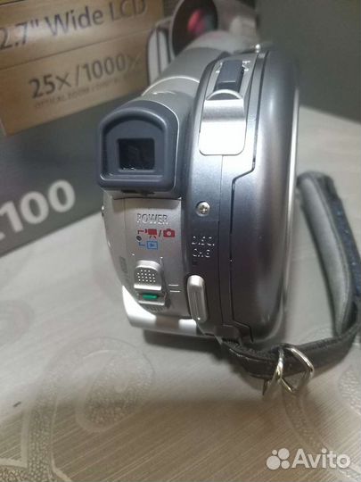 Видеокамера Canon DC100